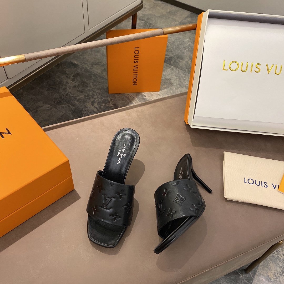 上質 大人気 ルイヴィトン Louis Vuitton サンダル 実物の写真 N品スーパーコピー代引き可能国内発送後払い安全必ず届く信用できるサイト