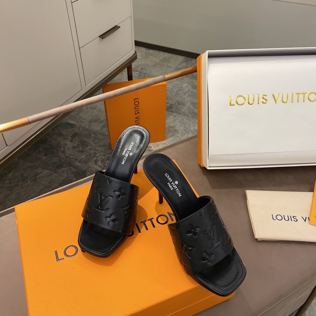 上質 大人気 ルイヴィトン Louis Vuitton サンダル 実物の写真 N品スーパーコピー代引き可能国内発送後払い安全必ず届く信用できるサイト