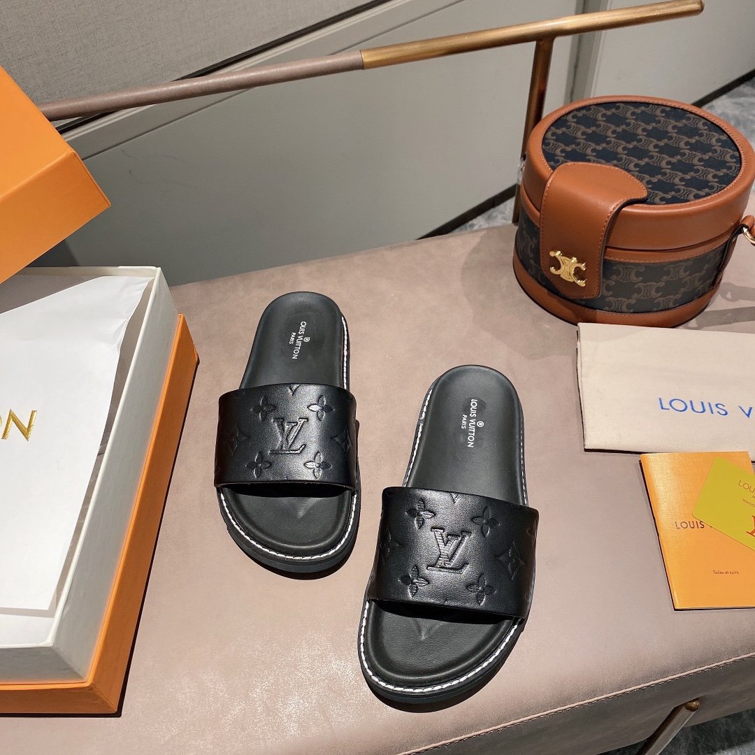 上質 大人気 ルイヴィトン Louis Vuitton サンダル 実物の写真 N品スーパーコピー代引き可能国内発送後払い安全必ず届く信用できるサイト