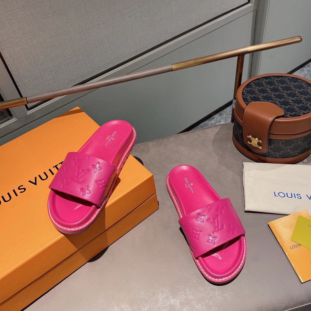 上質 大人気 ルイヴィトン Louis Vuitton サンダル 実物の写真 N品スーパーコピー代引き可能国内発送後払い安全必ず届く信用できるサイト