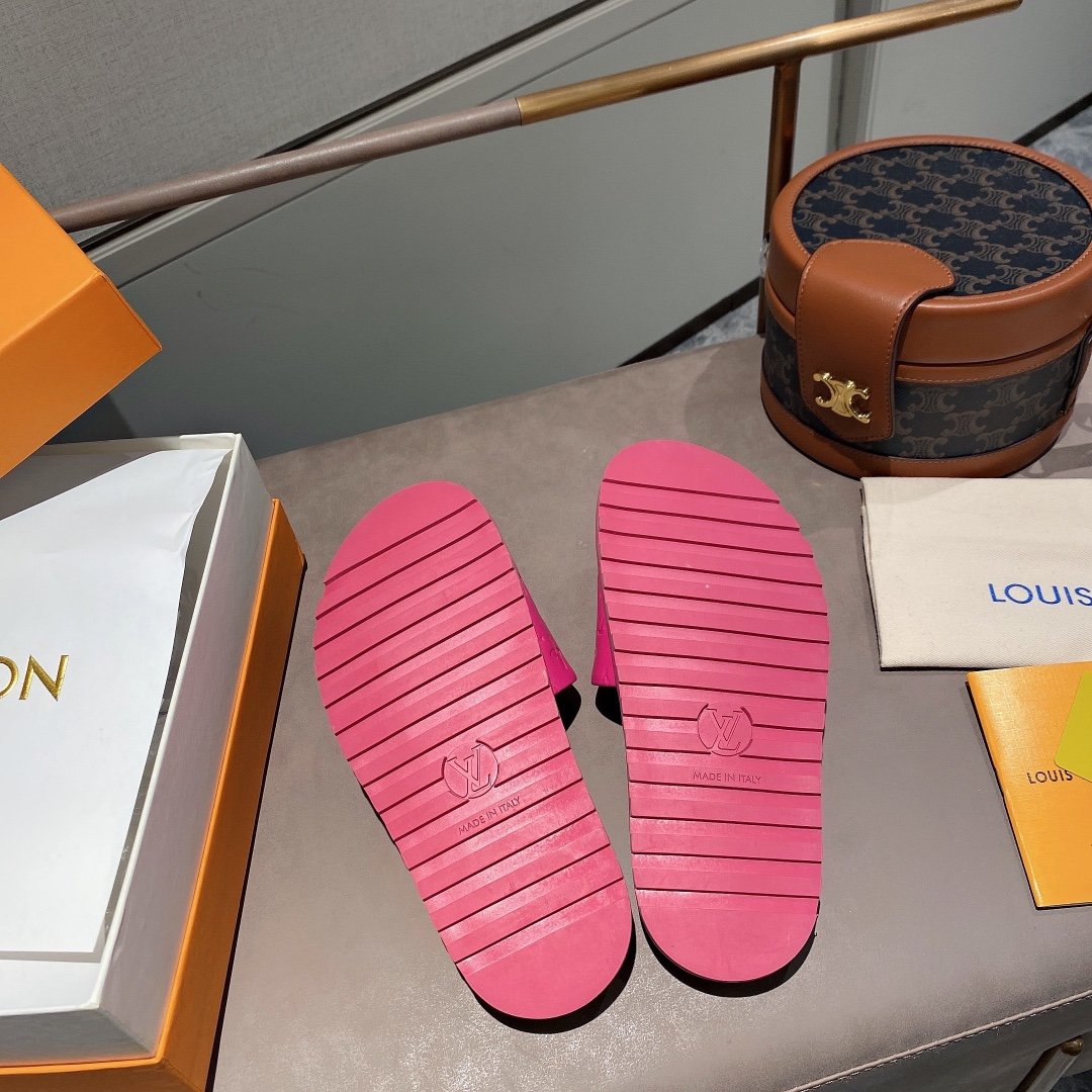 上質 大人気 ルイヴィトン Louis Vuitton サンダル 実物の写真 N品スーパーコピー代引き可能国内発送後払い安全必ず届く信用できるサイト