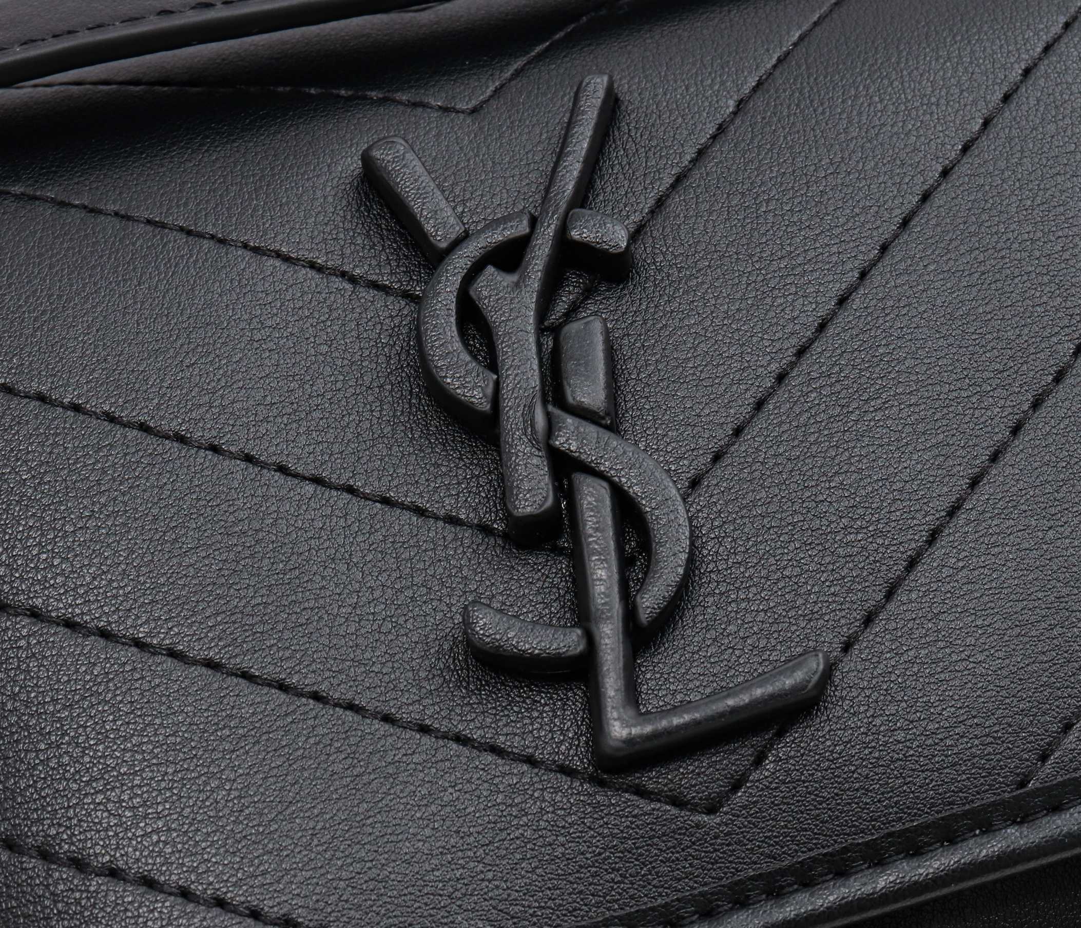 お洒落に魅せるYSL イヴサンローラン バッグ 実物の写真 N品スーパーコピー代引き対応国内発送後払い安全必ず届く信用できるサイト