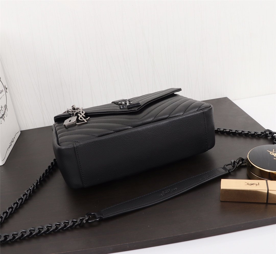 お洒落に魅せるYSL イヴサンローラン バッグ 実物の写真 N品スーパーコピー代引き対応国内発送後払い安全必ず届く信用できるサイト