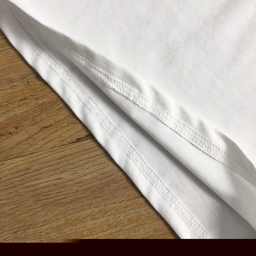 NEW☆大人気Amiriアミリ 半袖Tシャツ 実物の写真 N品スーパーコピー服代引き対応国内発送後払い安全必ず届く優良サイト