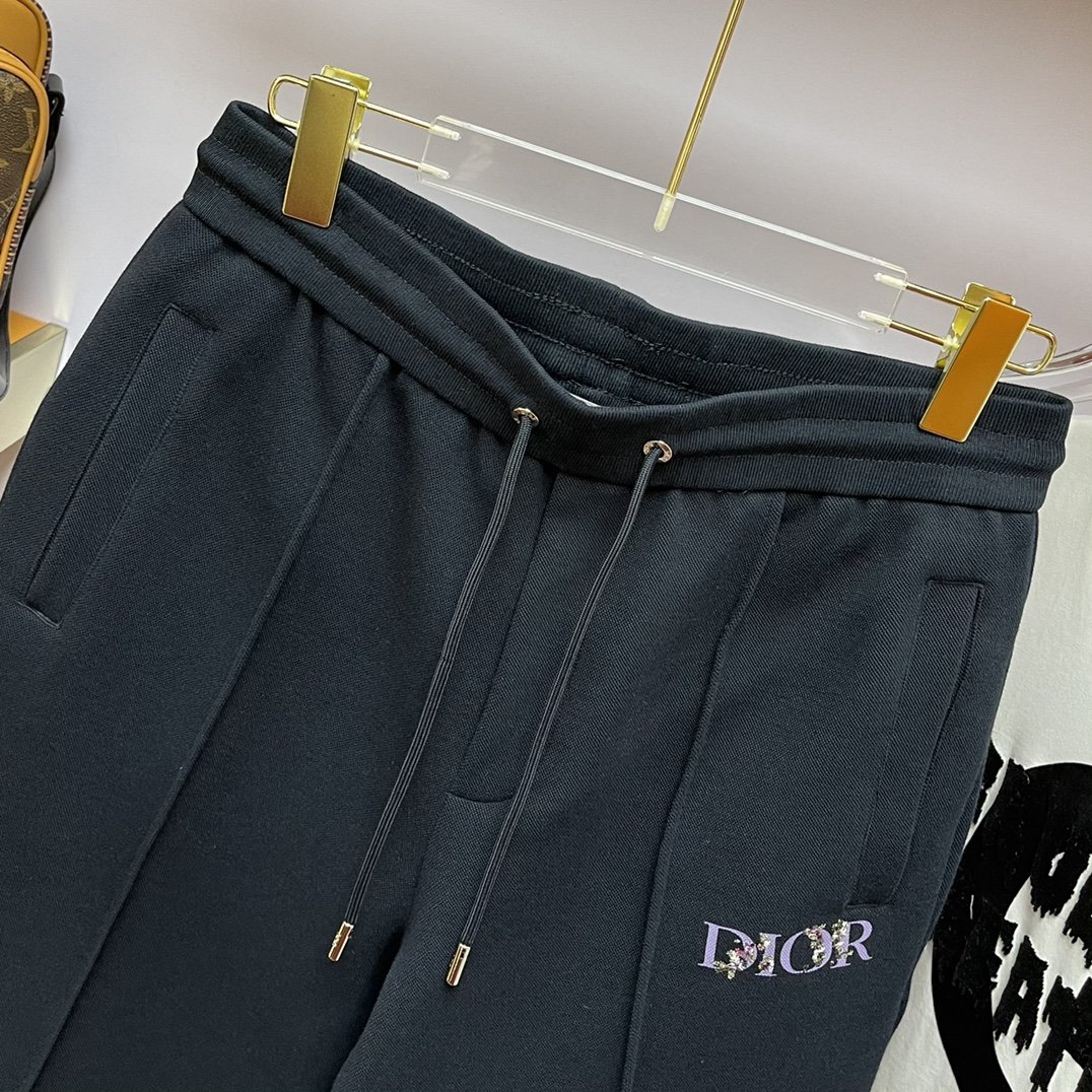 夏物新入荷Dior クリスチャンディオール 半ズボン 実物の写真 N品スーパーコピー服代引き対応国内発送後払い安全必ず届く信用できるサイト