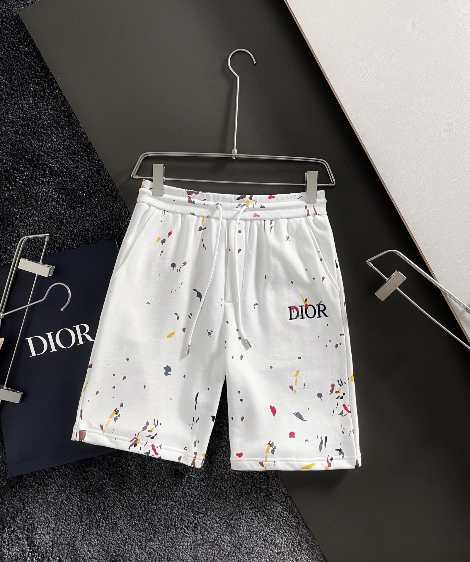 夏物新入荷Dior クリスチャンディオール 半ズボン 実物の写真 N品スーパーコピー服代引き対応国内発送後払い安全必ず届く信用できるサイト