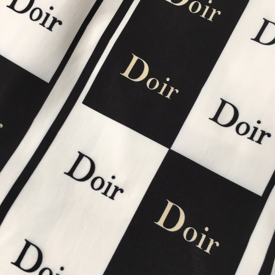 夏物新入荷Dior クリスチャンディオール 半ズボン 実物の写真 N品スーパーコピー服代引き対応国内発送後払い安全必ず届く信用できるサイト