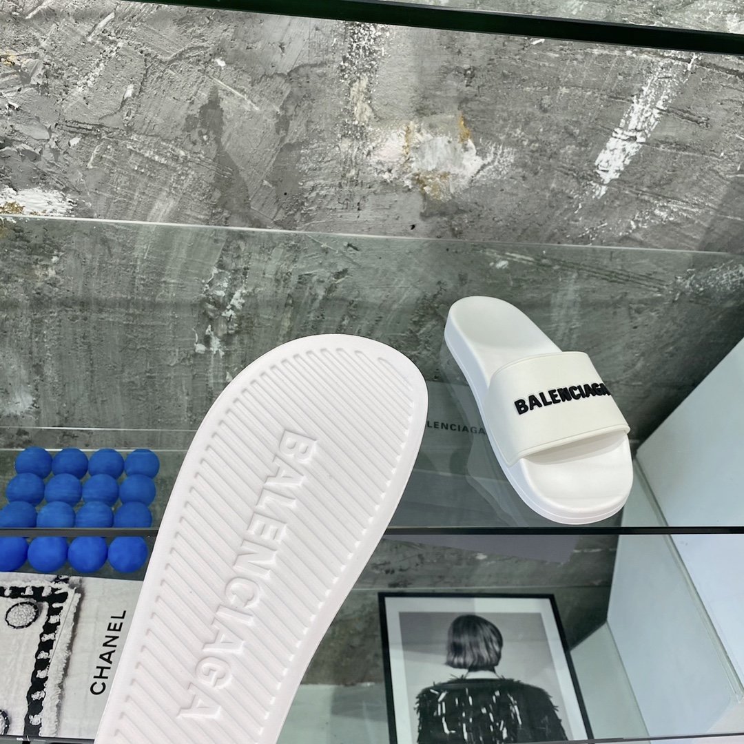 ファッション通販Balenciaga バレンシアガ サンダル 実物の写真 N品スーパーコピー靴代引き可能国内発送後払い安全必ず届く信用できるサイト