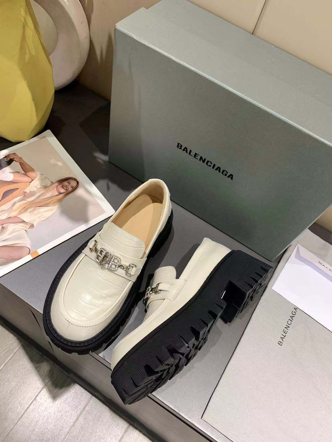 ファッション通販Balenciaga バレンシアガ シューズ 実物の写真 N品スーパーコピー靴代引き可能国内発送後払い安全必ず届く信用できるサイト