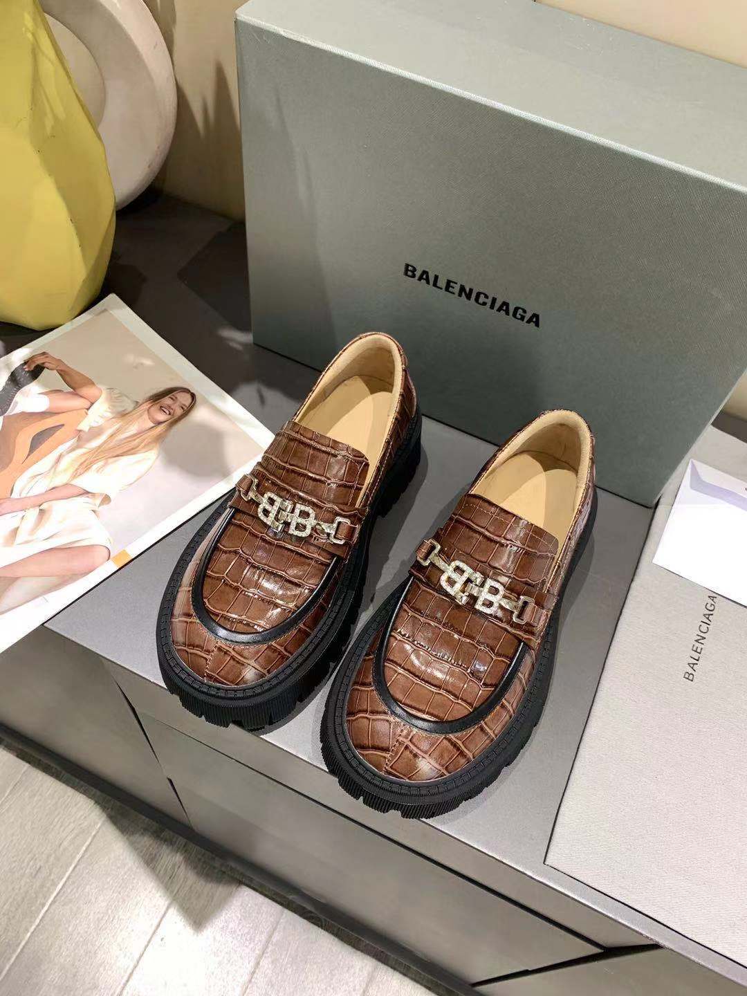 ファッション通販Balenciaga バレンシアガ シューズ 実物の写真 N品スーパーコピー靴代引き可能国内発送後払い安全必ず届く信用できるサイト