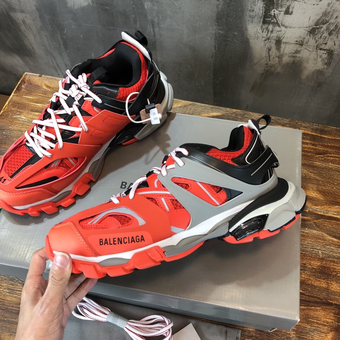 ファッション通販Balenciaga バレンシアガ シューズ 実物の写真 N品スーパーコピー靴代引き可能国内発送後払い安全必ず届く信用できるサイト