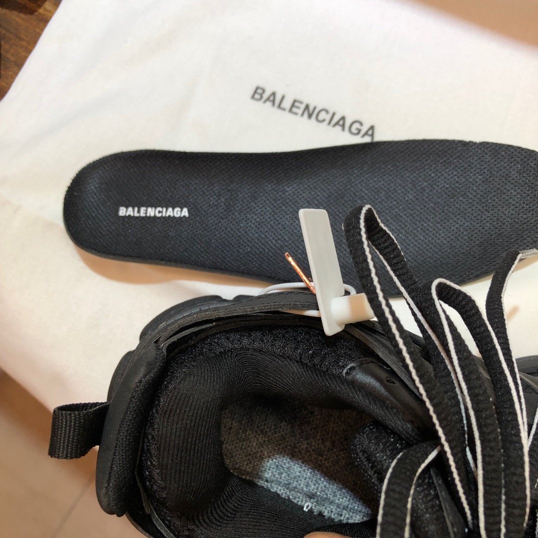 ファッション通販Balenciaga バレンシアガ シューズ 実物の写真 N品スーパーコピー靴代引き可能国内発送後払い安全必ず届く信用できるサイト