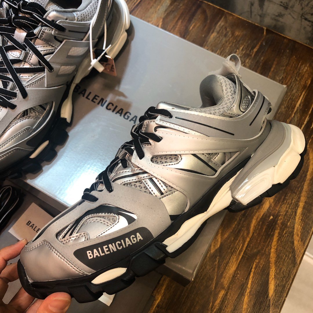 ファッション通販Balenciaga バレンシアガ シューズ 実物の写真 N品スーパーコピー靴代引き可能国内発送後払い安全必ず届く信用できるサイト