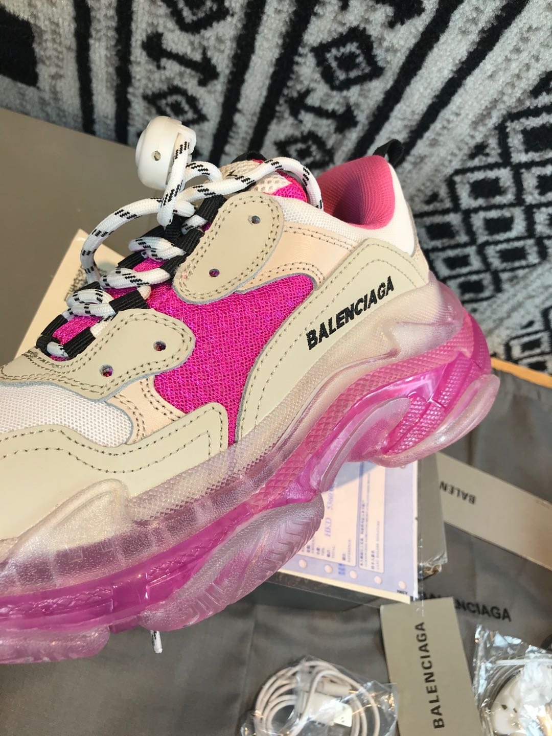 ファッション通販Balenciaga バレンシアガ シューズ 実物の写真 N品スーパーコピー靴代引き可能国内発送後払い安全必ず届く信用できるサイト