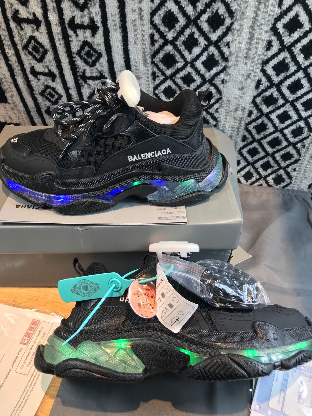 ファッション通販Balenciaga バレンシアガ シューズ 実物の写真 N品スーパーコピー靴代引き可能国内発送後払い安全必ず届く信用できるサイト