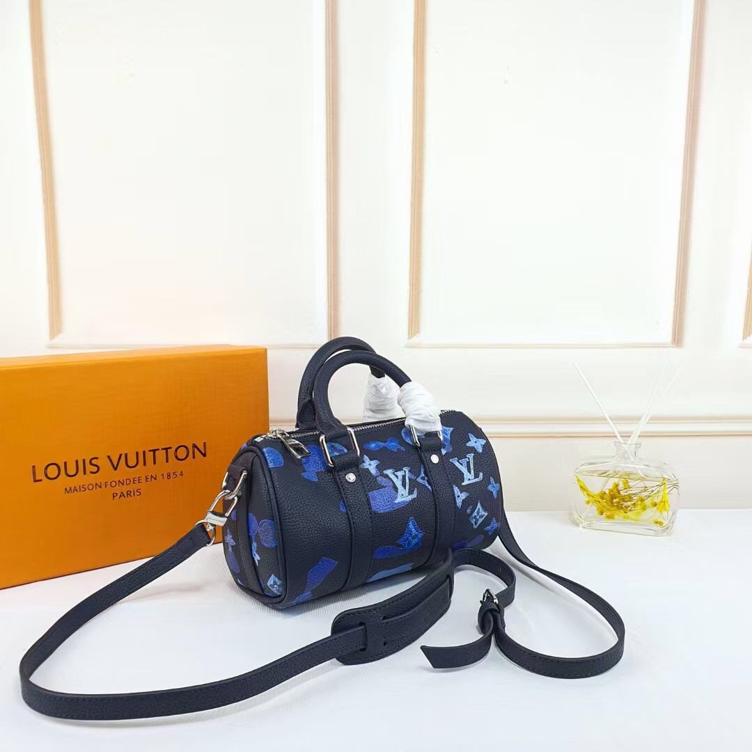 ルイヴィトン Louis Vuitton バッグ 実物の写真  N品スーパーコピー靴代引き可能国内発送後払い安全必ず届く信用できるサイト