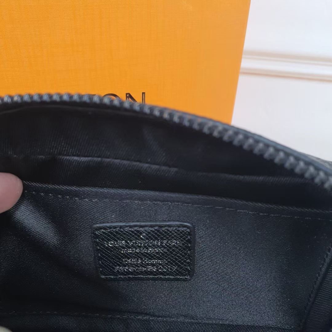 ルイヴィトン Louis Vuitton バッグ 実物の写真  N品スーパーコピー靴代引き可能国内発送後払い安全必ず届く信用できるサイト