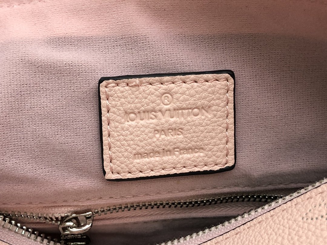 ルイヴィトン Louis Vuitton バッグ 実物の写真  N品スーパーコピー靴代引き可能国内発送後払い安全必ず届く信用できるサイト