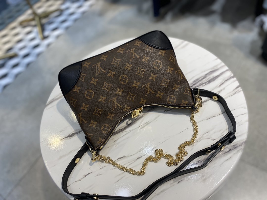 ルイヴィトン Louis Vuitton バッグ 実物の写真  N品スーパーコピー靴代引き可能国内発送後払い安全必ず届く信用できるサイト