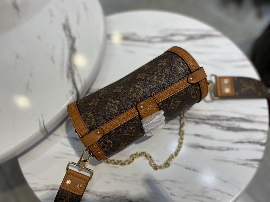 ルイヴィトン Louis Vuitton バッグ 実物の写真  N品スーパーコピー靴代引き可能国内発送後払い安全必ず届く信用できるサイト