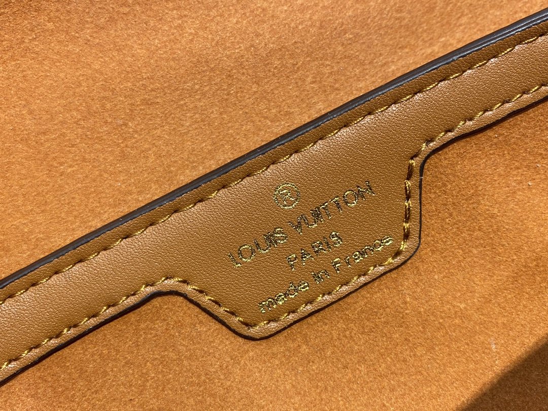 ルイヴィトン Louis Vuitton バッグ 実物の写真  N品スーパーコピー靴代引き可能国内発送後払い安全必ず届く信用できるサイト