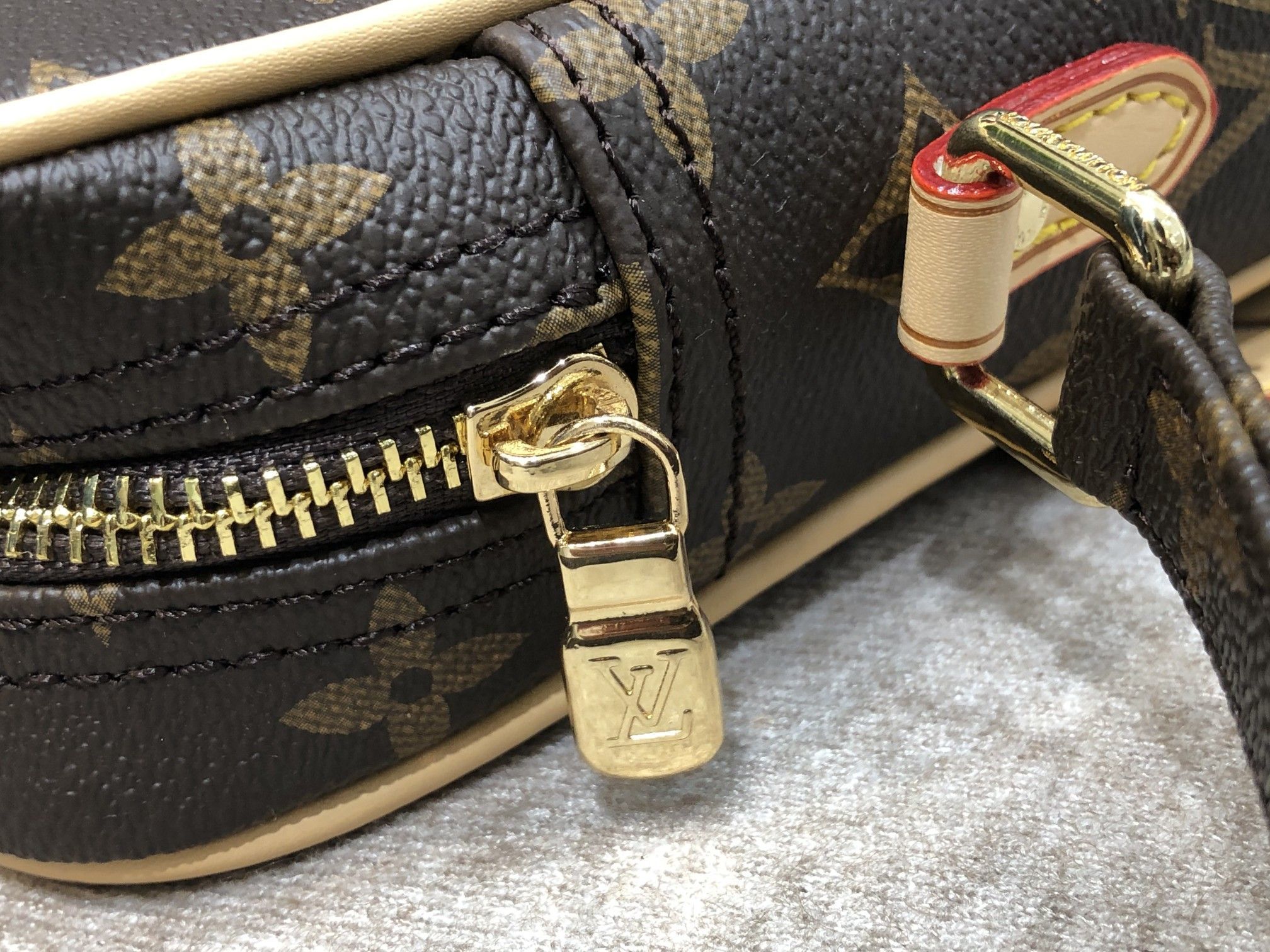 ルイヴィトン Louis Vuitton バッグ 実物の写真  N品スーパーコピー靴代引き可能国内発送後払い安全必ず届く信用できるサイト