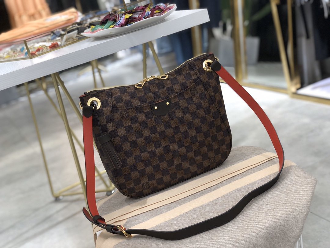 ルイヴィトン Louis Vuitton バッグ 実物の写真  N品スーパーコピー靴代引き可能国内発送後払い安全必ず届く信用できるサイト