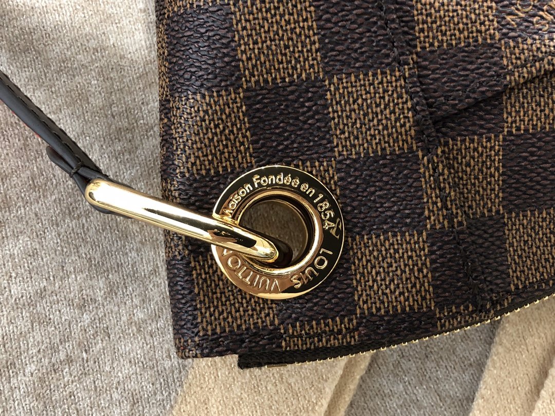 ルイヴィトン Louis Vuitton バッグ 実物の写真  N品スーパーコピー靴代引き可能国内発送後払い安全必ず届く信用できるサイト