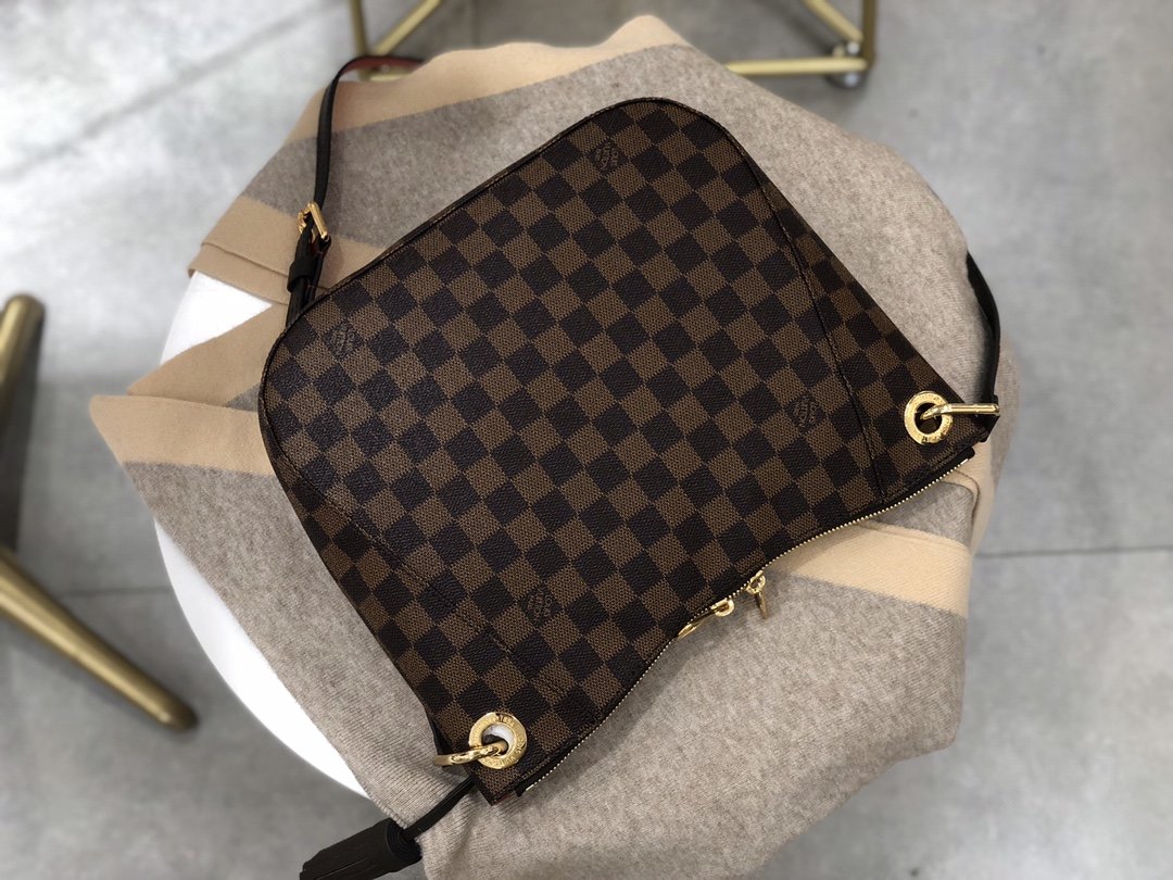 ルイヴィトン Louis Vuitton バッグ 実物の写真  N品スーパーコピー靴代引き可能国内発送後払い安全必ず届く信用できるサイト