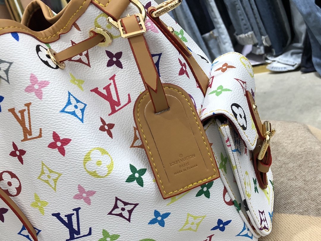 ルイヴィトン Louis Vuitton バッグ 実物の写真  N品スーパーコピー靴代引き可能国内発送後払い安全必ず届く信用できるサイト