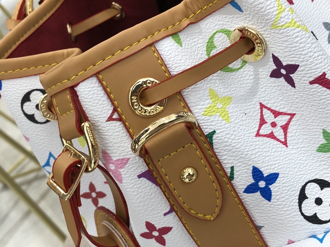 ルイヴィトン Louis Vuitton バッグ 実物の写真  N品スーパーコピー靴代引き可能国内発送後払い安全必ず届く信用できるサイト