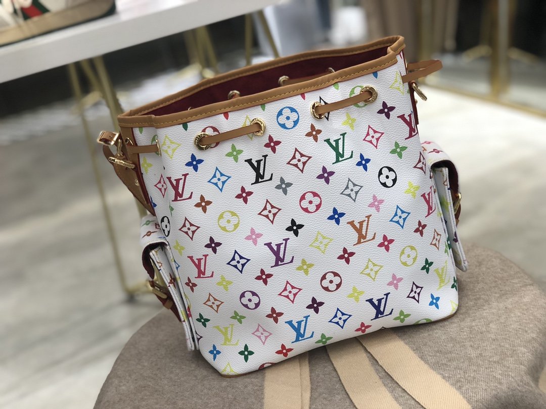 ルイヴィトン Louis Vuitton バッグ 実物の写真  N品スーパーコピー靴代引き可能国内発送後払い安全必ず届く信用できるサイト