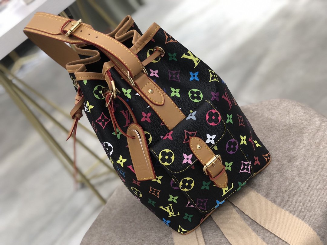 ルイヴィトン Louis Vuitton バッグ 実物の写真  N品スーパーコピー靴代引き可能国内発送後払い安全必ず届く信用できるサイト