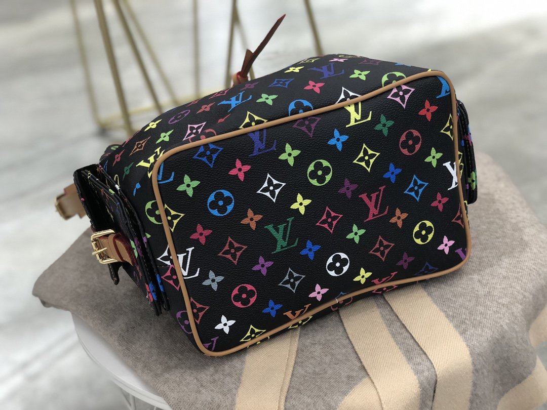 ルイヴィトン Louis Vuitton バッグ 実物の写真  N品スーパーコピー靴代引き可能国内発送後払い安全必ず届く信用できるサイト