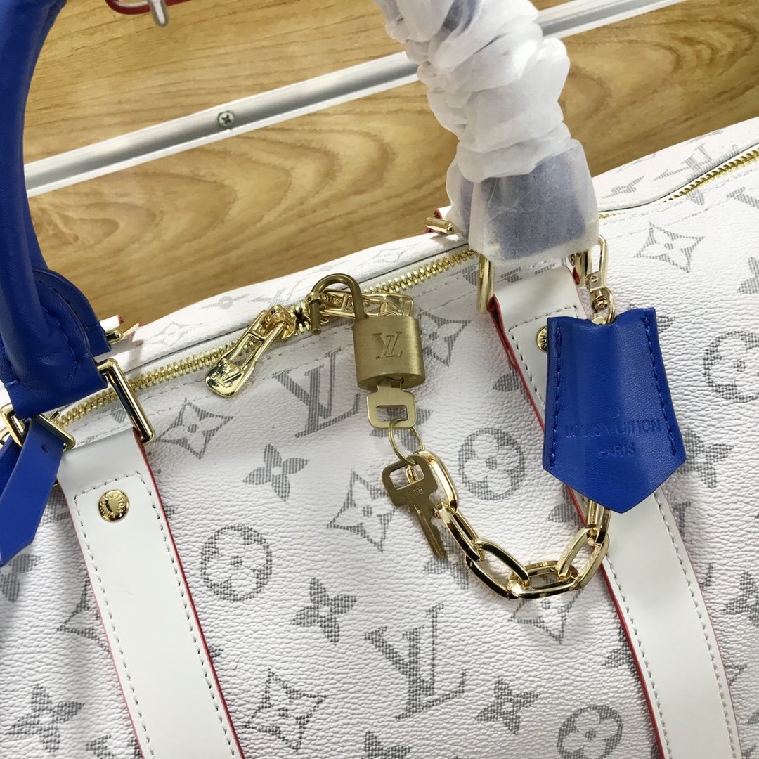 ルイヴィトン Louis Vuitton バッグ 実物の写真  N品スーパーコピーバッグ代引き可能国内発送後払い安全必ず届く信用できるサイト
