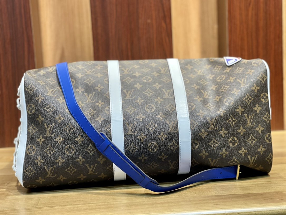 ルイヴィトン Louis Vuitton バッグ 実物の写真  N品スーパーコピーバッグ代引き可能国内発送後払い安全必ず届く信用できるサイト