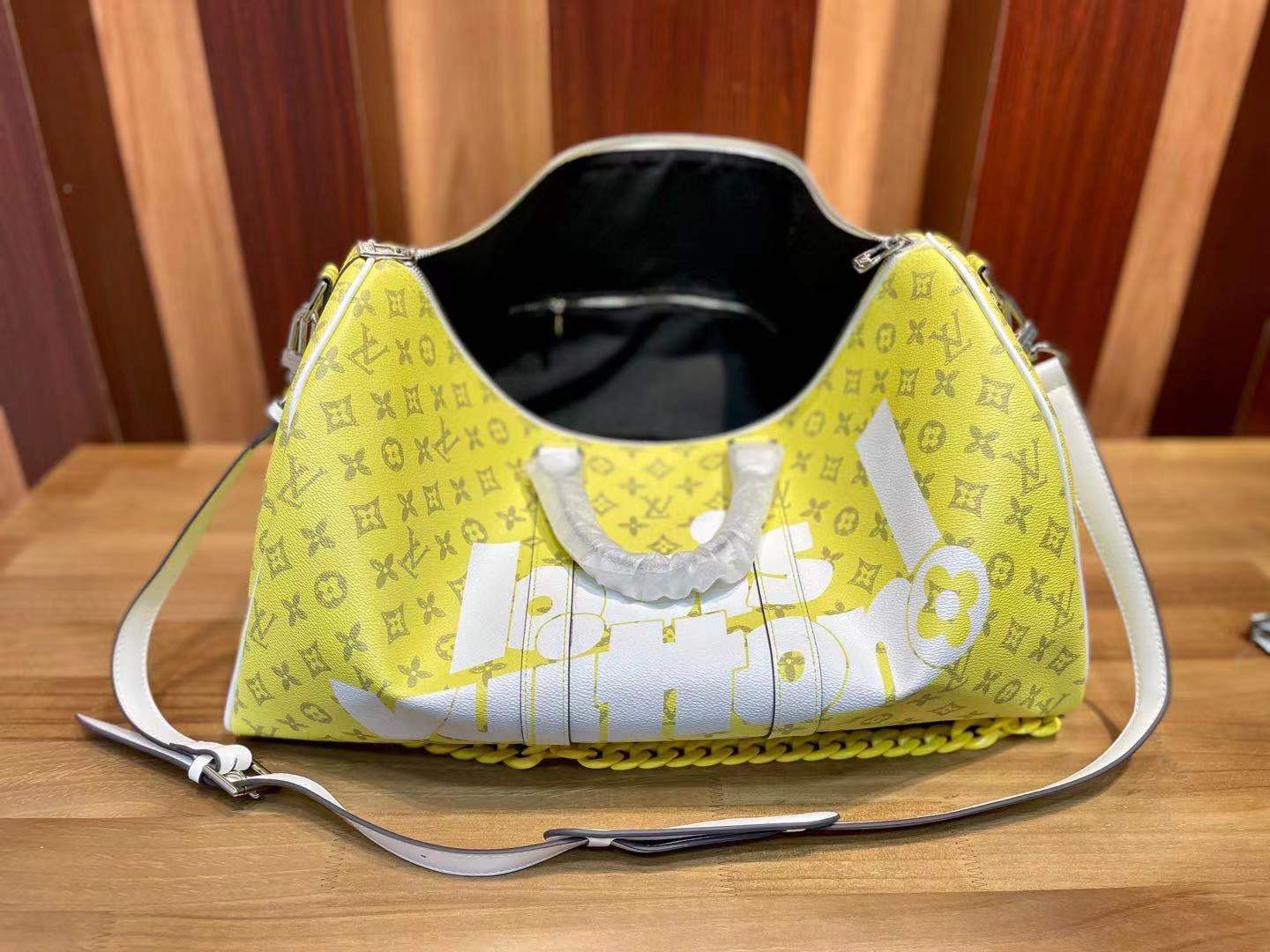 ルイヴィトン Louis Vuitton バッグ 実物の写真  N品スーパーコピーバッグ代引き可能国内発送後払い安全必ず届く信用できるサイト