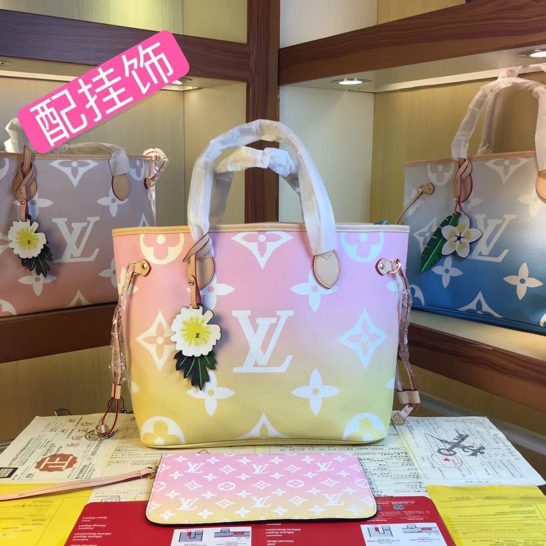 ルイヴィトン Louis Vuitton バッグ 実物の写真  N品スーパーコピーバッグ代引き可能国内発送後払い安全必ず届く信用できるサイト