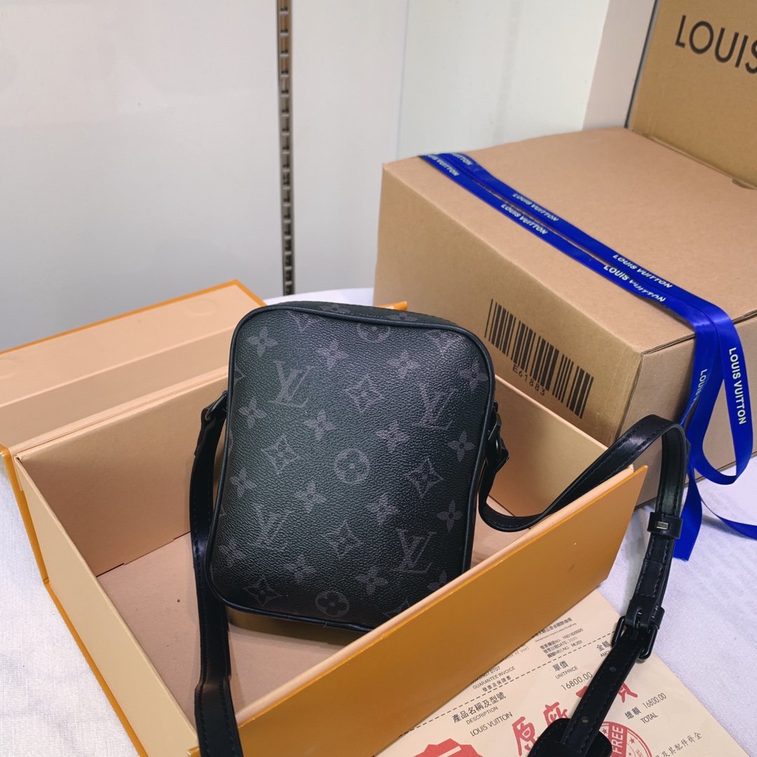 ルイヴィトン Louis Vuitton バッグ 実物の写真  N品スーパーコピーバッグ代引き可能国内発送後払い安全必ず届く信用できるサイト