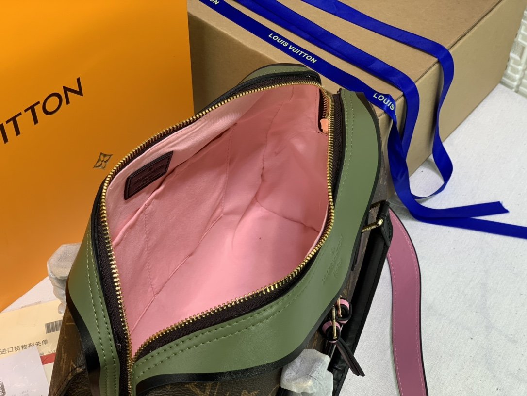 ルイヴィトン Louis Vuitton バッグ 実物の写真  N品スーパーコピーバッグ代引き可能国内発送後払い安全必ず届く信用できるサイト