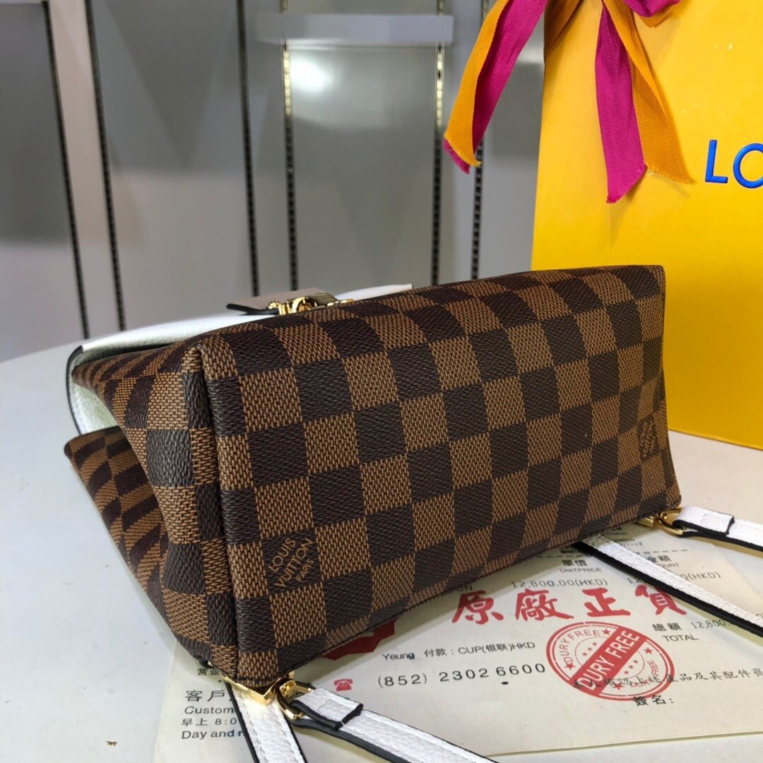 ルイヴィトン Louis Vuitton バッグ 実物の写真  N品スーパーコピーバッグ代引き可能国内発送後払い安全必ず届く信用できるサイト