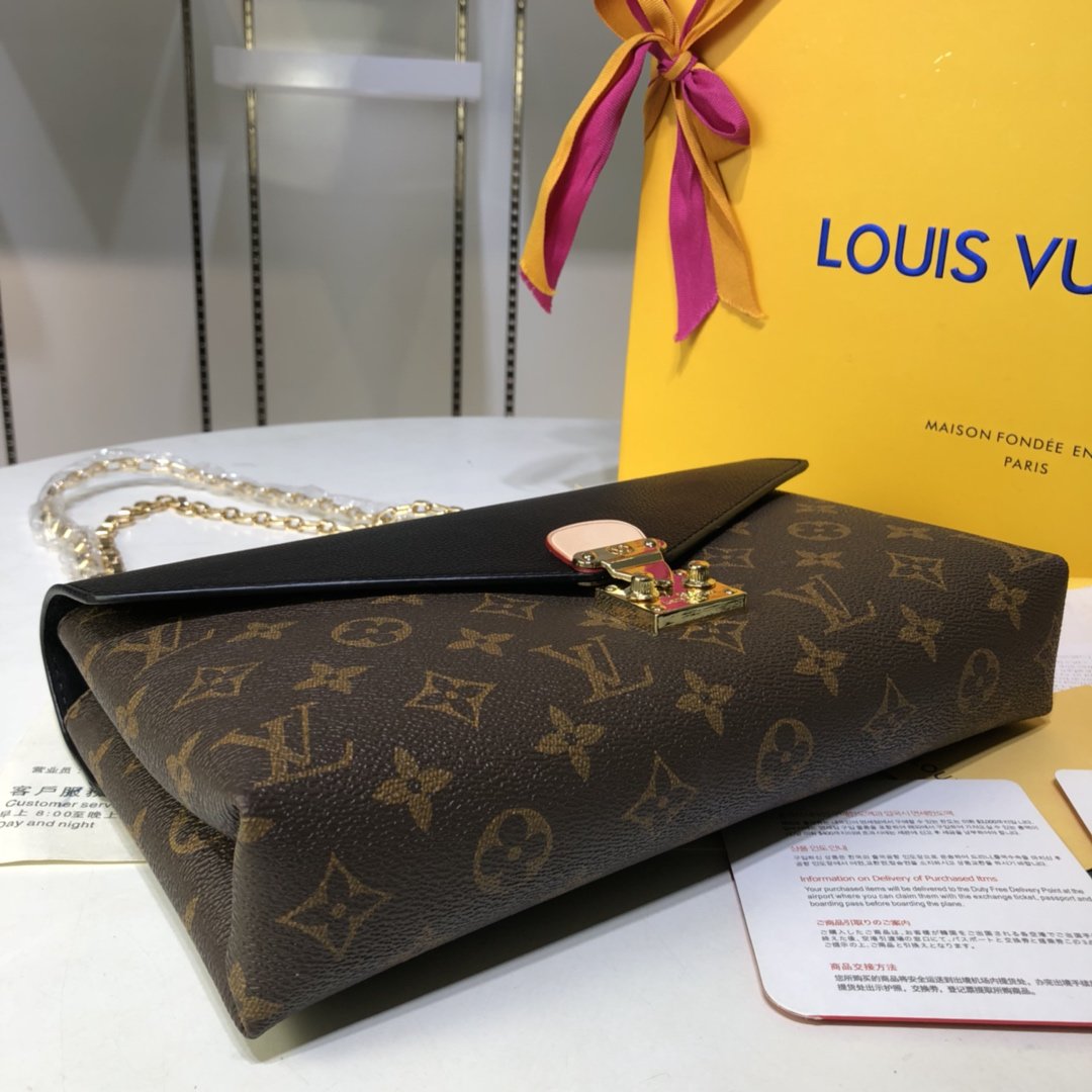 ルイヴィトン Louis Vuitton バッグ 実物の写真  N品スーパーコピーバッグ代引き可能国内発送後払い安全必ず届く信用できるサイト