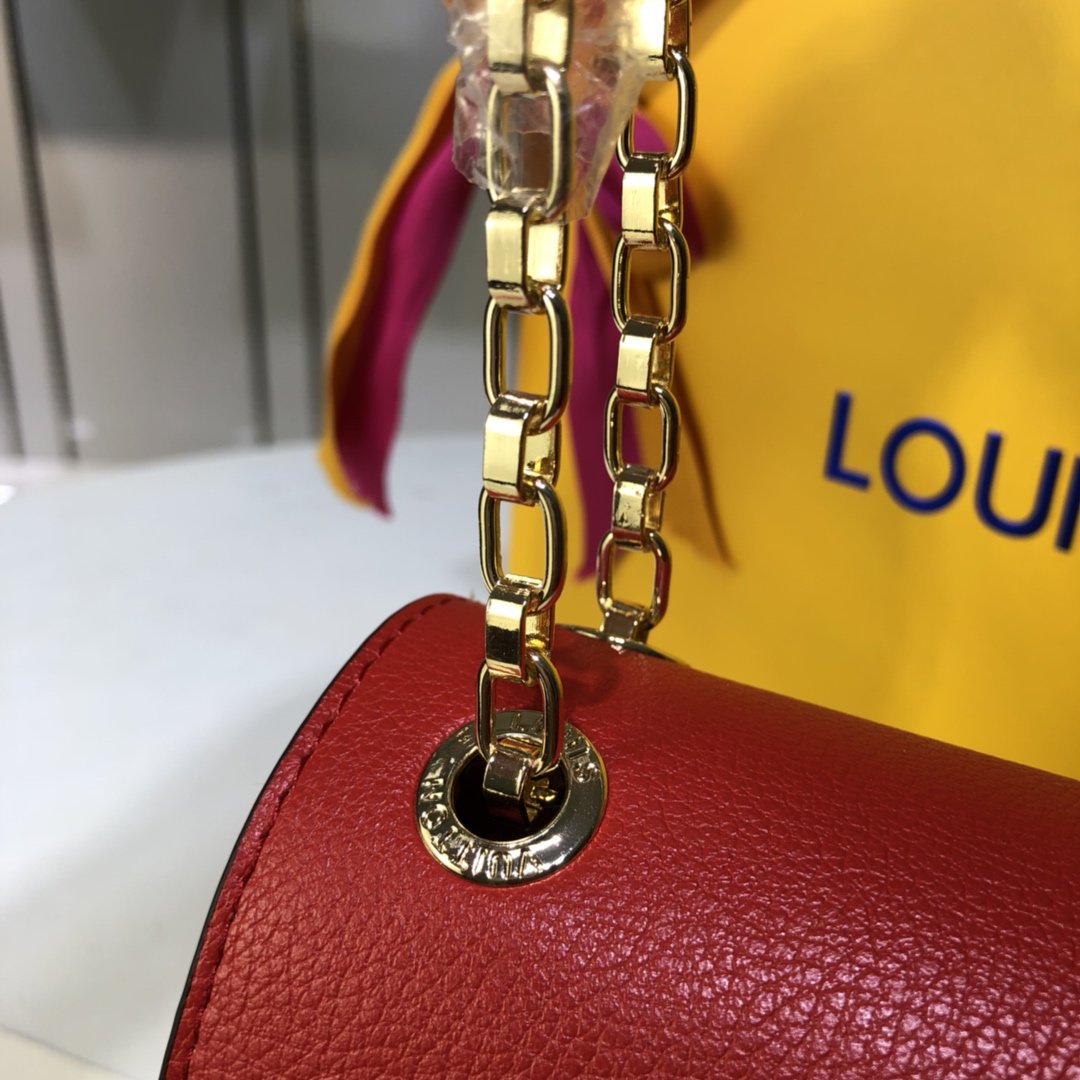 ルイヴィトン Louis Vuitton バッグ 実物の写真  N品スーパーコピーバッグ代引き可能国内発送後払い安全必ず届く信用できるサイト