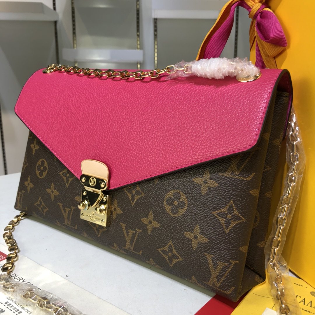 ルイヴィトン Louis Vuitton バッグ 実物の写真  N品スーパーコピーバッグ代引き可能国内発送後払い安全必ず届く信用できるサイト