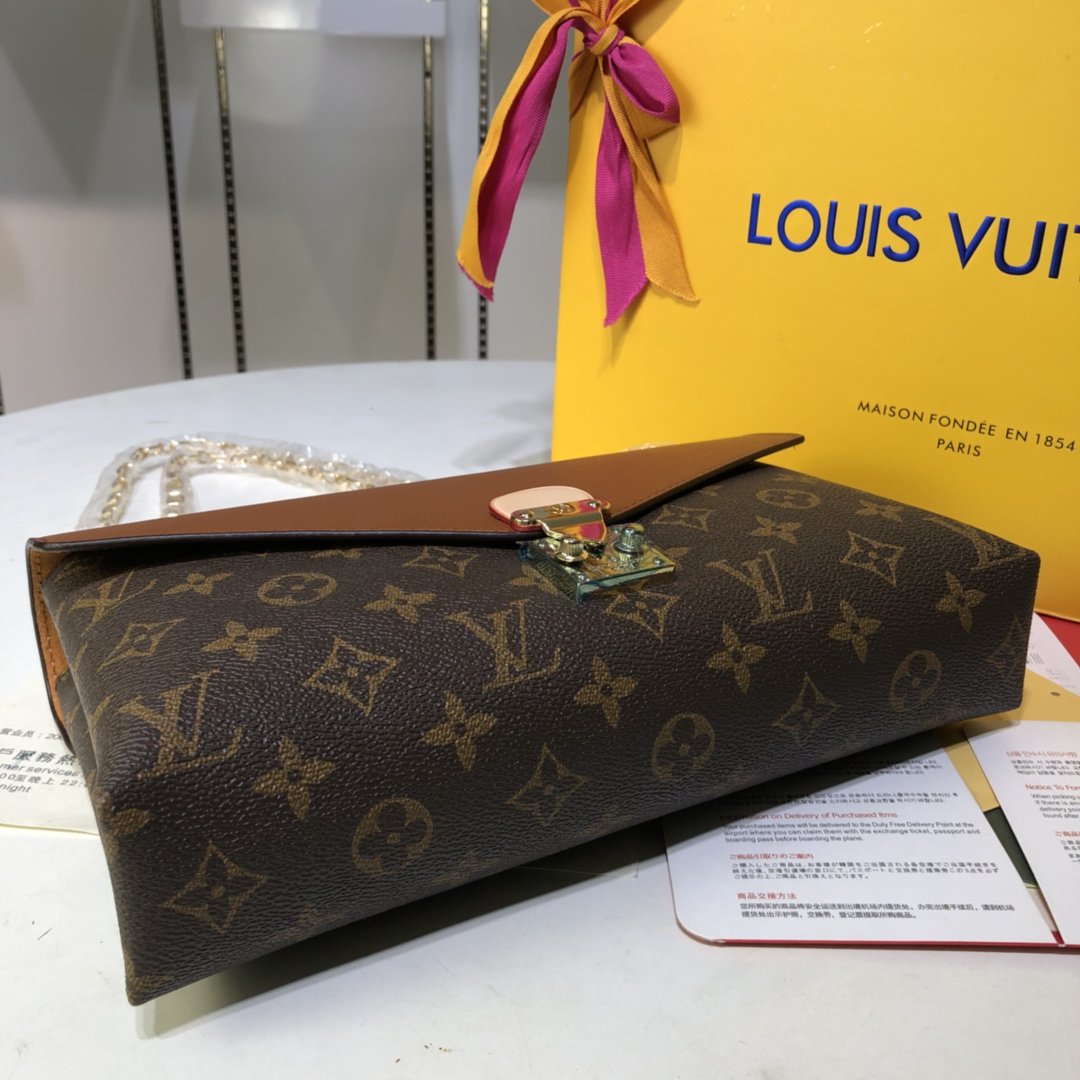 ルイヴィトン Louis Vuitton バッグ 実物の写真  N品スーパーコピーバッグ代引き可能国内発送後払い安全必ず届く信用できるサイト