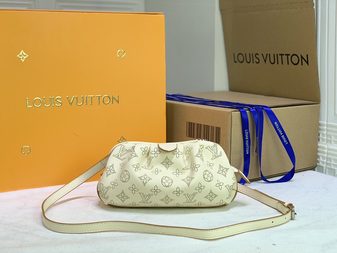 ルイヴィトン Louis Vuitton バッグ 実物の写真  N品スーパーコピーバッグ代引き可能国内発送後払い安全必ず届く信用できるサイト