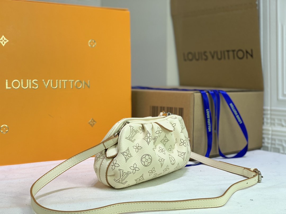 ルイヴィトン Louis Vuitton バッグ 実物の写真  N品スーパーコピーバッグ代引き可能国内発送後払い安全必ず届く信用できるサイト