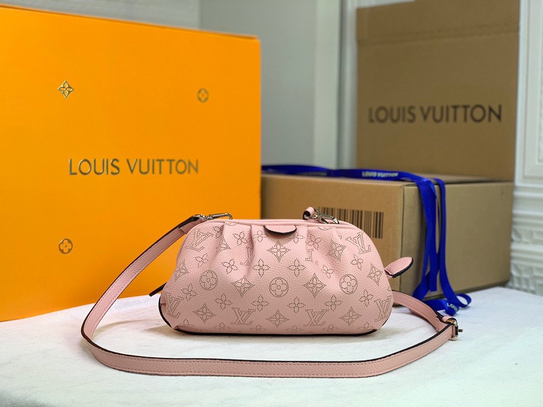 ルイヴィトン Louis Vuitton バッグ 実物の写真  N品スーパーコピーバッグ代引き可能国内発送後払い安全必ず届く信用できるサイト