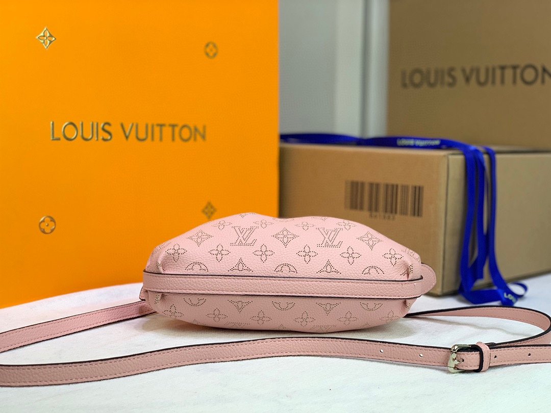 ルイヴィトン Louis Vuitton バッグ 実物の写真  N品スーパーコピーバッグ代引き可能国内発送後払い安全必ず届く信用できるサイト