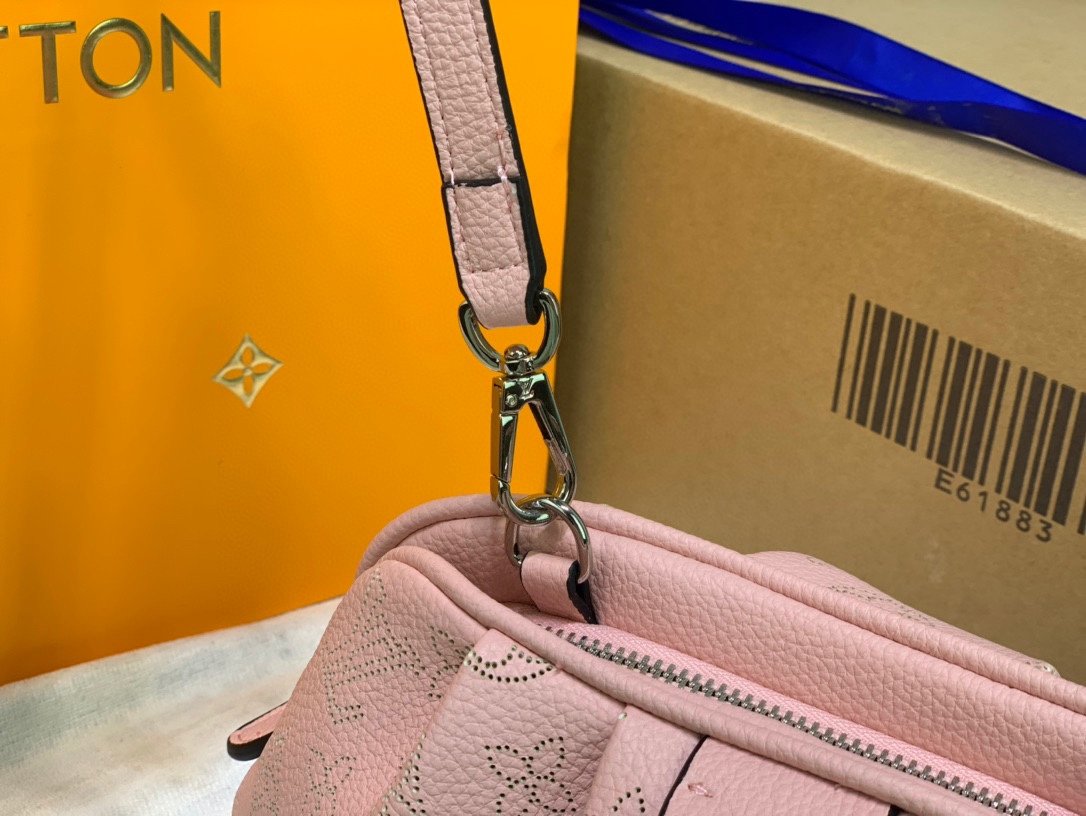 ルイヴィトン Louis Vuitton バッグ 実物の写真  N品スーパーコピーバッグ代引き可能国内発送後払い安全必ず届く信用できるサイト